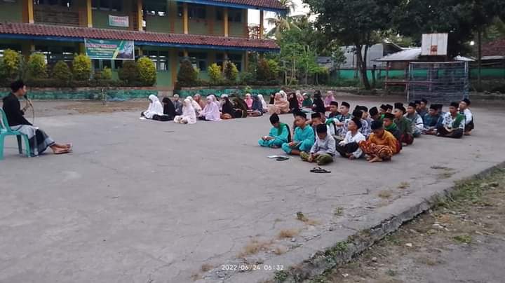 Meningkatkan Komunikasi Berbahasa, Misi Menuju Pesantren Berwawasan