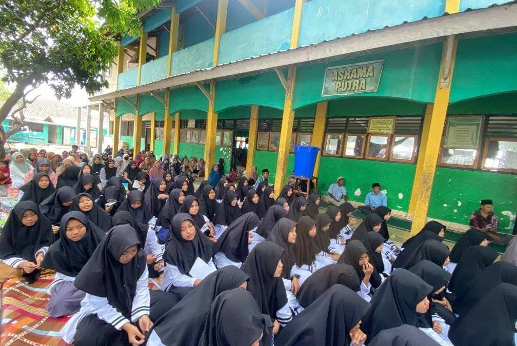 Sambut Ramadhan, Santri Ponpes Mukhtarul Amin diliburkan