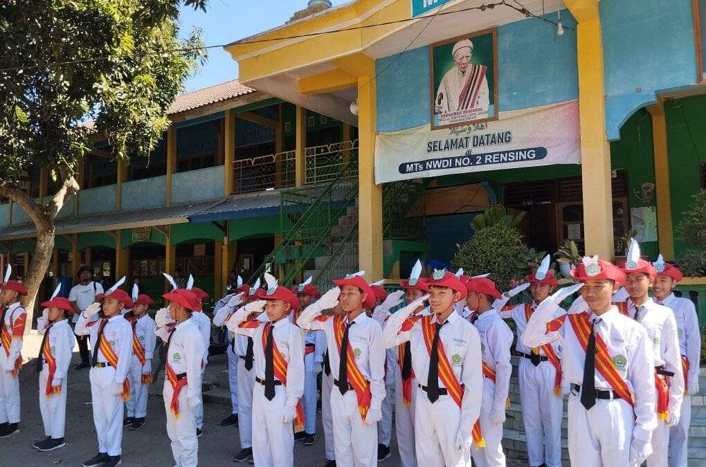 Gerak Jalan, Santri Ponpes Mukhtarul Amin Semarakkan HUT RI ke-79